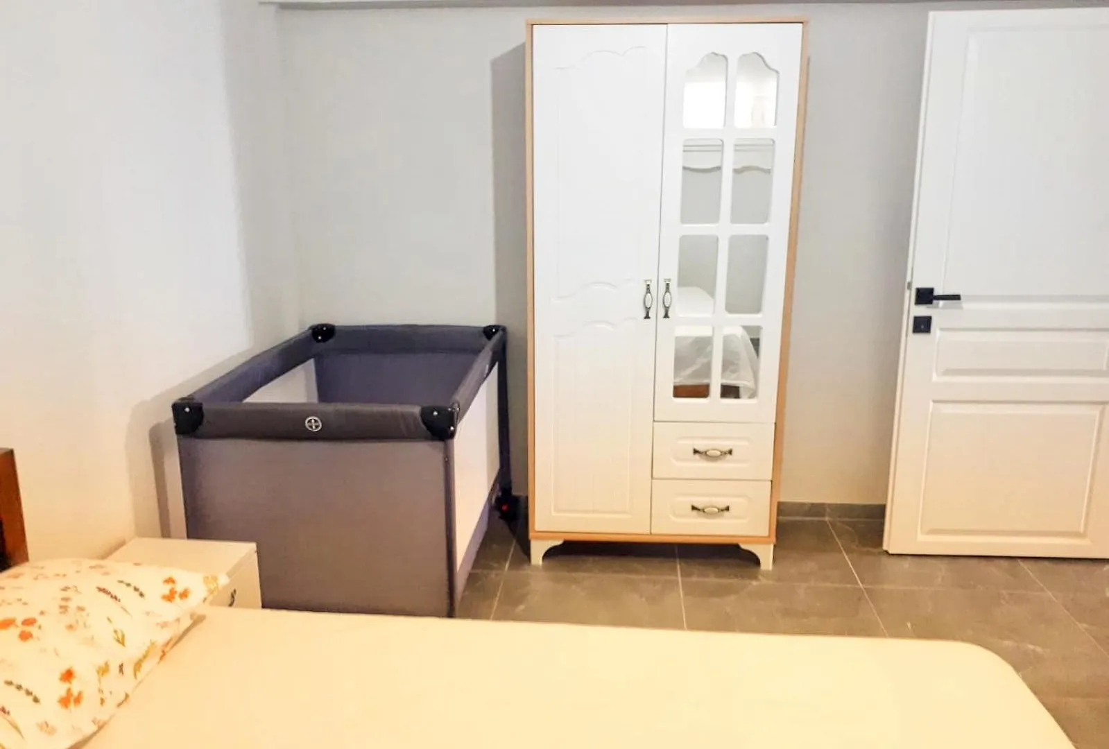 Villa Aksu , Tam Donanimli Havuzlu Tatil Evi Tesisimiz Muhafazakar Ailelere Yoenelliktir Doger Koyu アパート